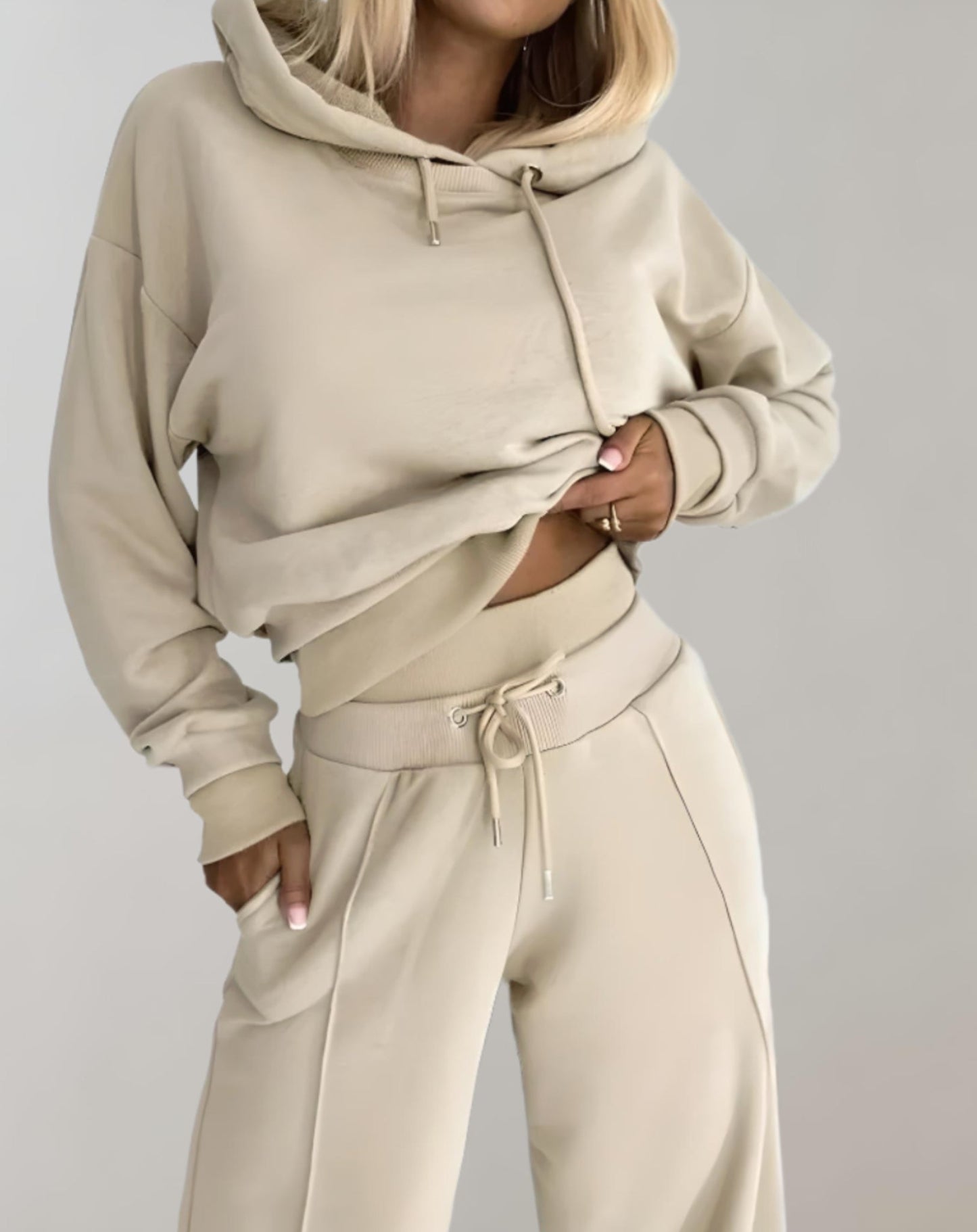 Cozy Comfort Women's Tracksuit Set | Soft Fabric, Casual Hoodie and Pants 5