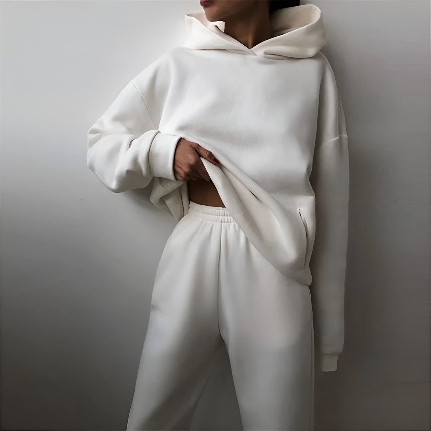 Cozy Oversized Women's Tracksuit Set | Ultra-Soft Cotton Blend, Relaxed Fit 4