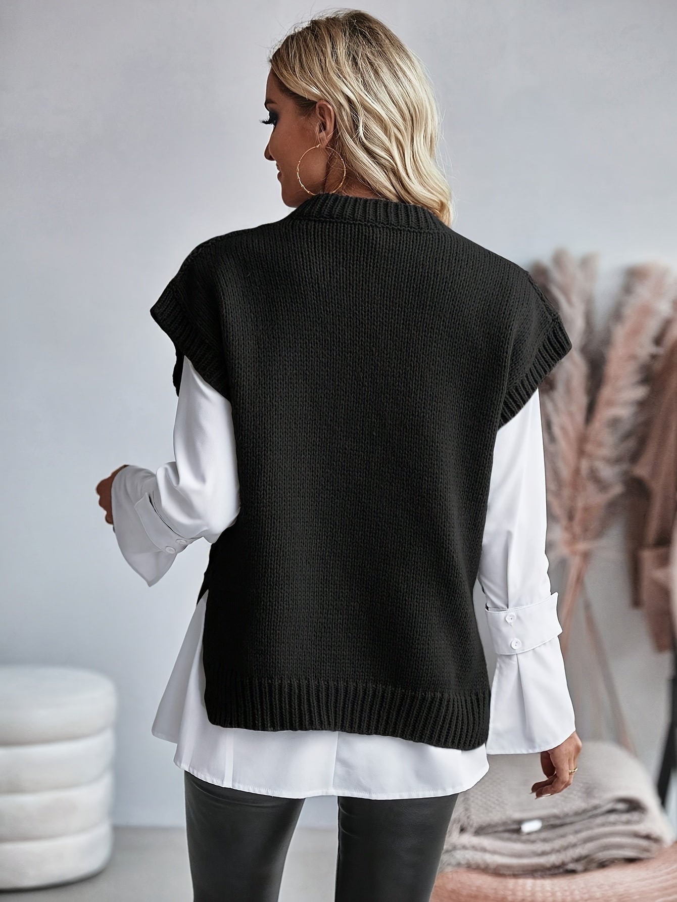Colette sweater vest in black