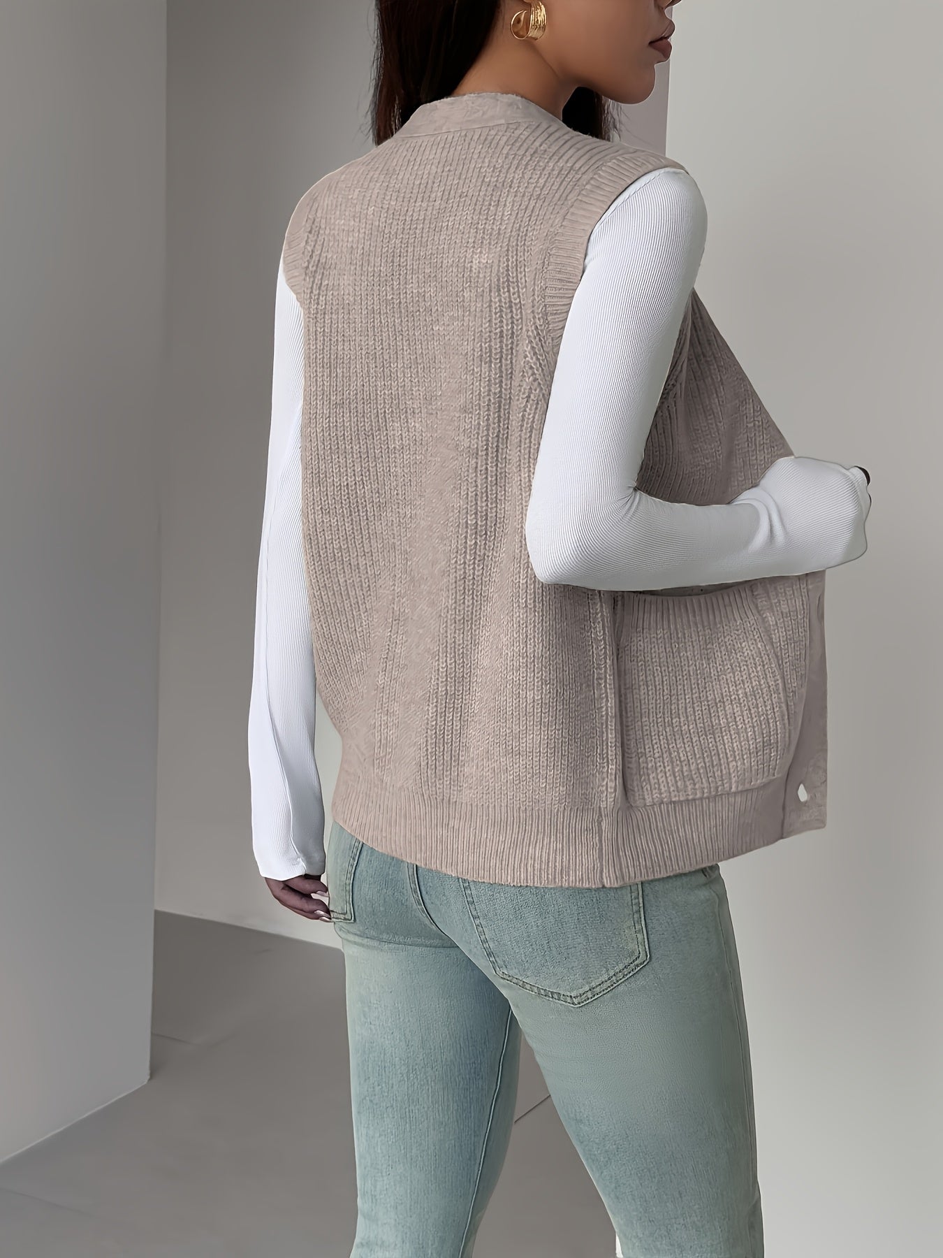 Perpetua sweater vest in khaki