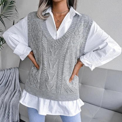 Adriana sweater vest in light blue