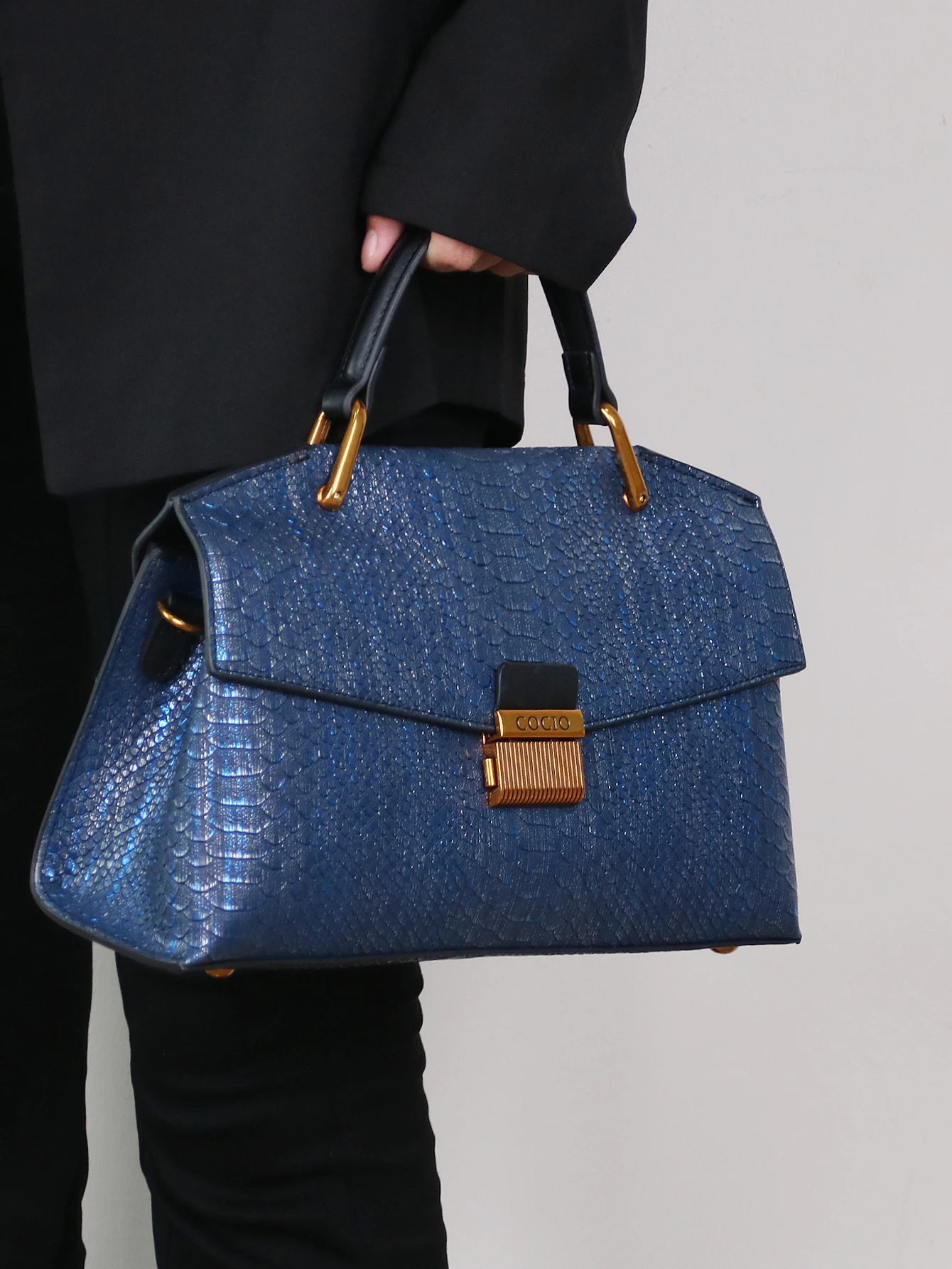 Chic Vegan Leather Bag | Embossed Snake Print, Royal Blue Elegance 1