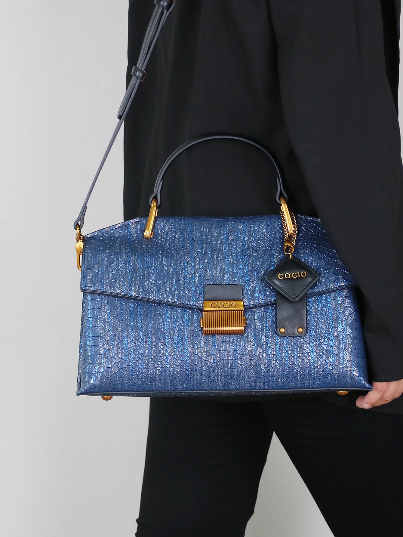 Chic Vegan Leather Bag | Embossed Snake Print, Royal Blue Elegance 4