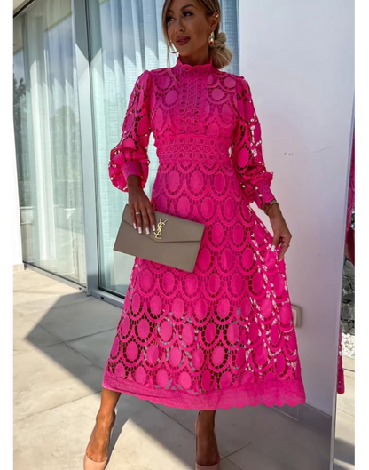 Women's elegant lace cocktail dress | Flattering fit for special occasions 3