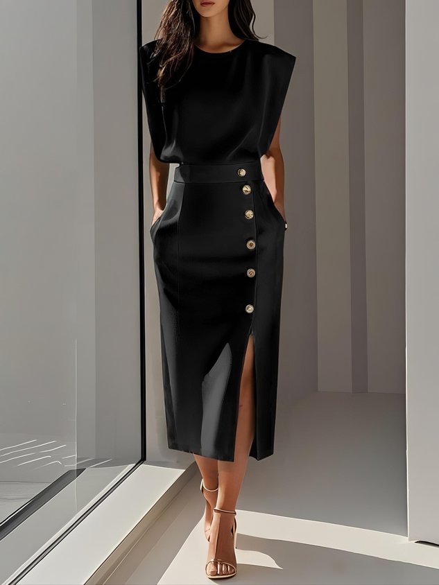 Women's elegant midi dress | Timeless round neck with button slit 1