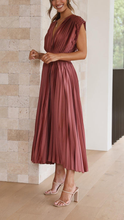 Women's elegant pleated maxi dress | Flattering V-neck summer gown 4