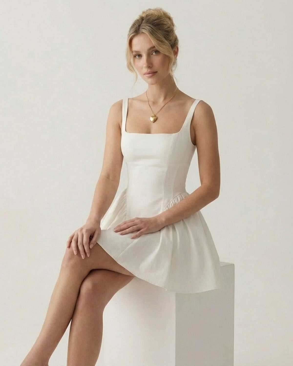 Women's elegant polyester mini dress | Backless white summer dress for cocktail occasions 6