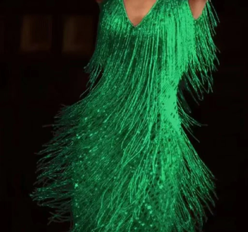 Fransen | Schimmerndes Cocktail-Minikleid