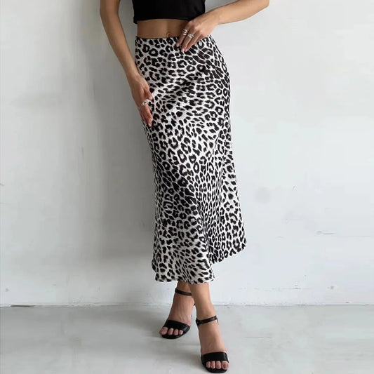Women's silky leopard print midi skirt | Elegant high-waist summer fashion 0