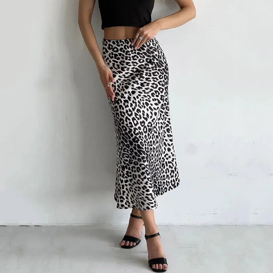 Women's silky leopard print midi skirt | Elegant high-waist summer fashion 1