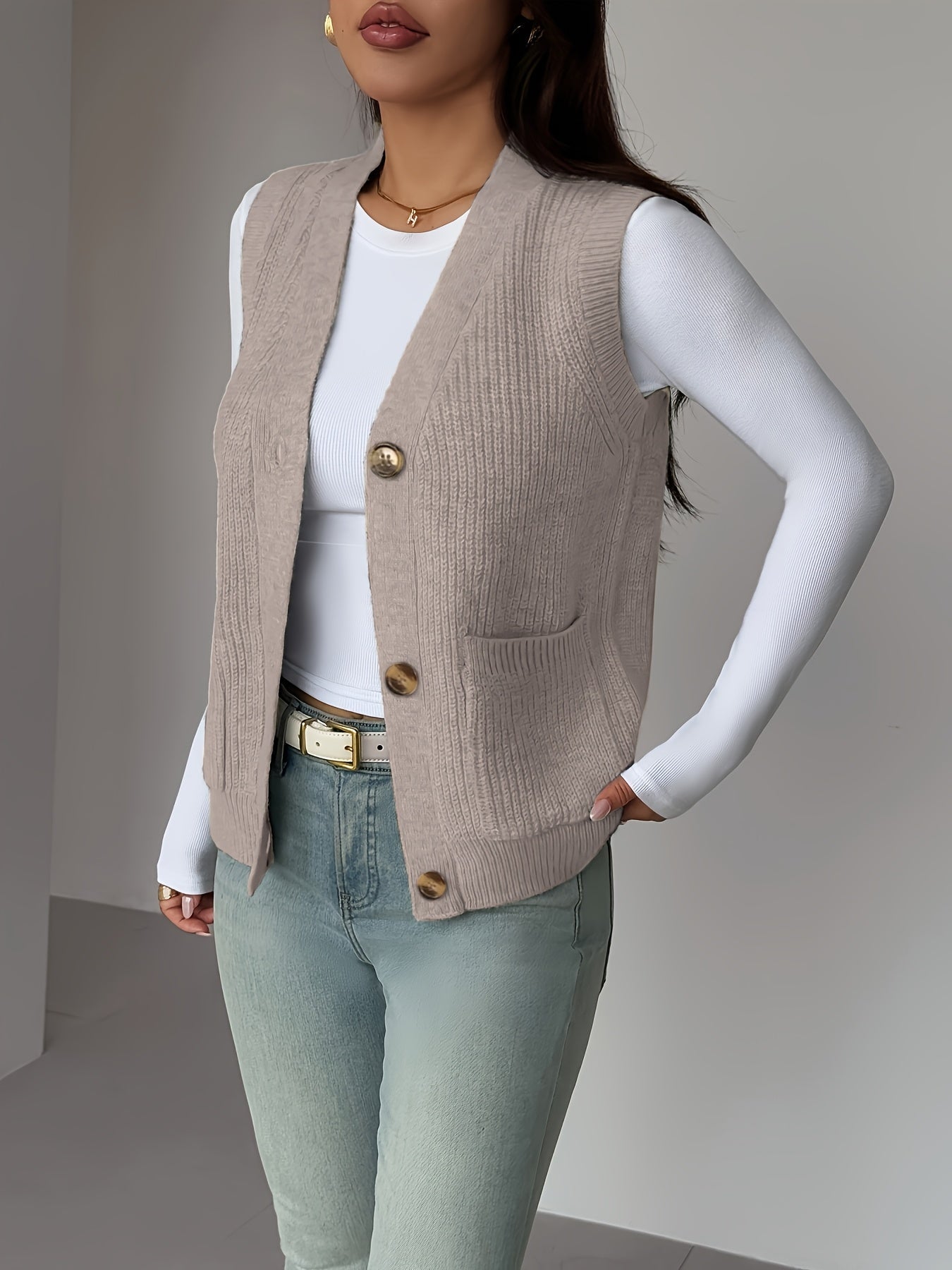 Perpetua sweater vest in khaki