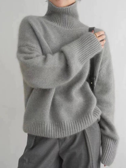 Wilhelmina Turtleneck Relaxed Fit – Women's Sweater in Beige